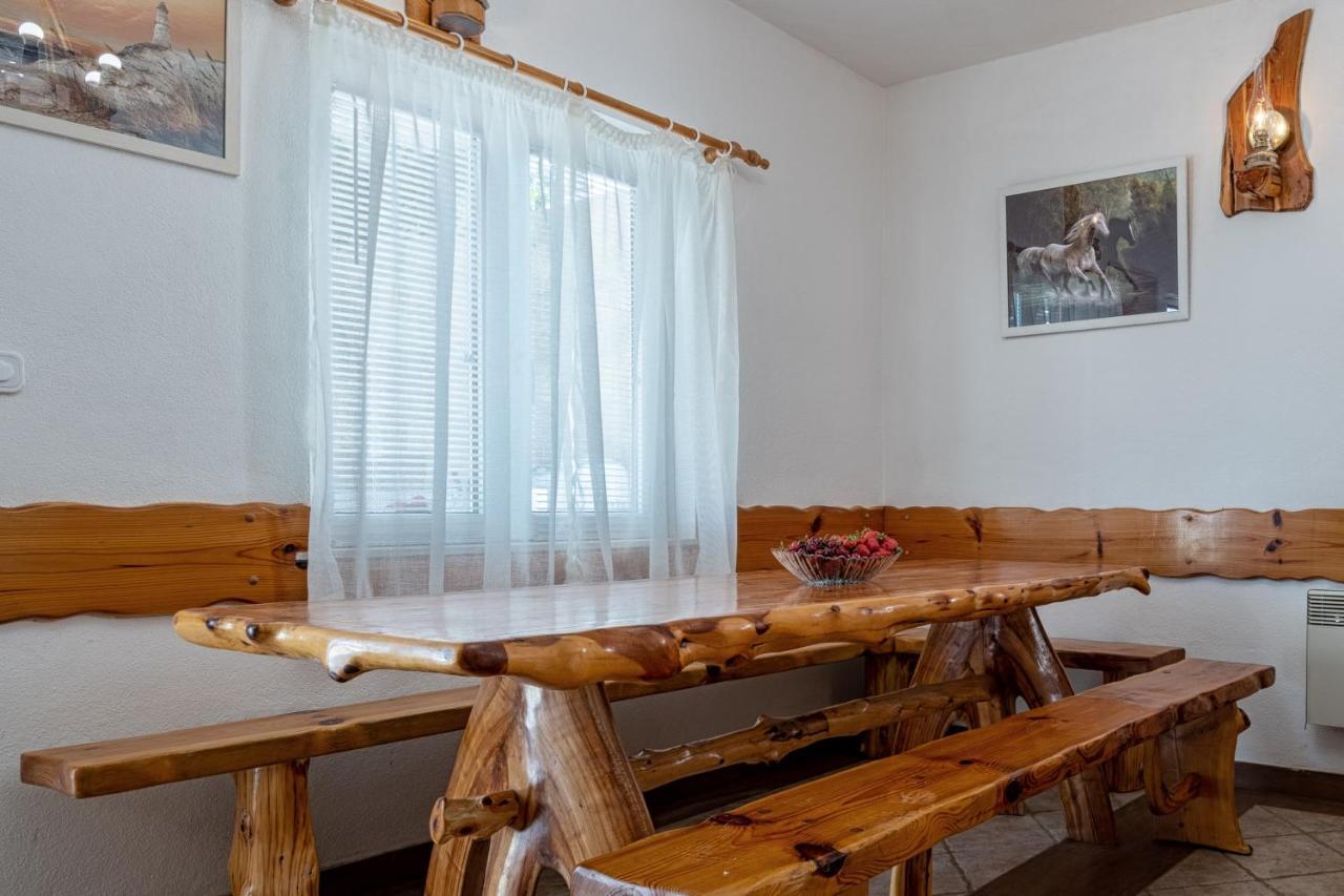 Rustica Villa Neum