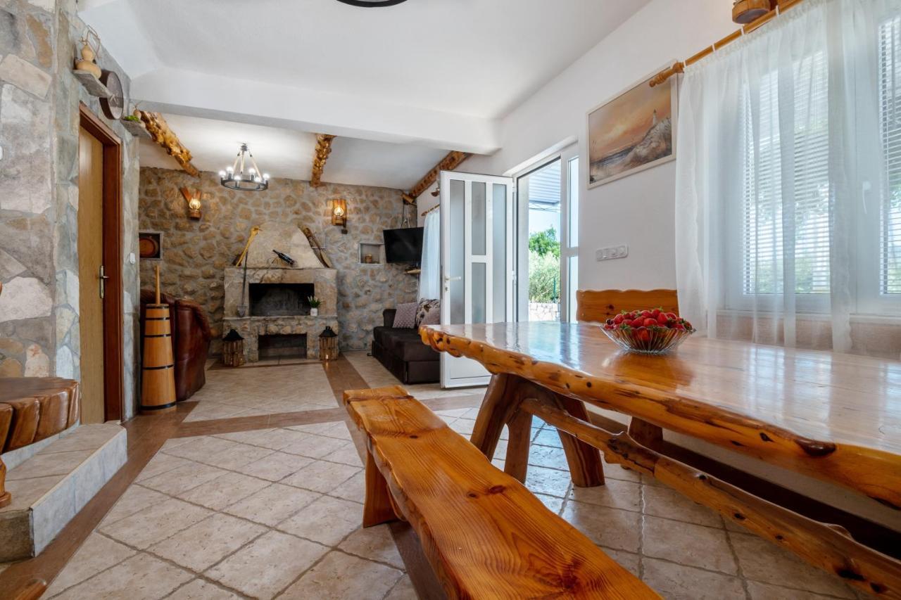 Rustica Villa *