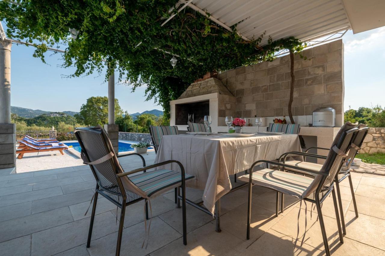 Rustica Villa
