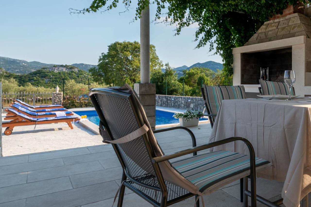 Rustica Villa